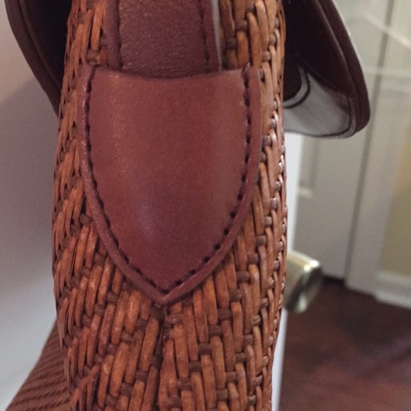 Fossil Shoulder Bag - Picture 5 of 7